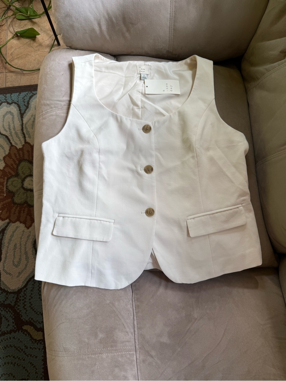 a new day White Sleeveless Button Front Vest